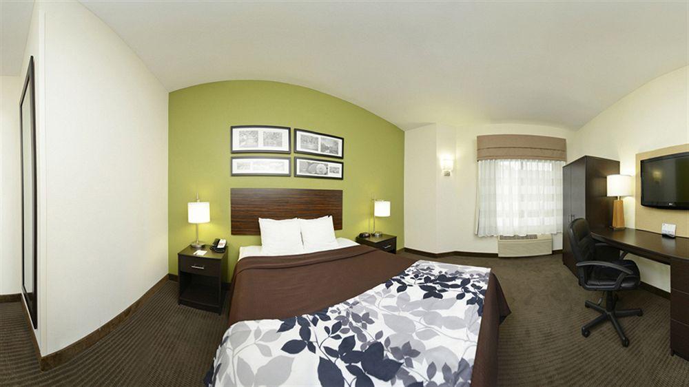 Sleep Inn & Suites Topeka West I-70 Wanamaker Exterior photo